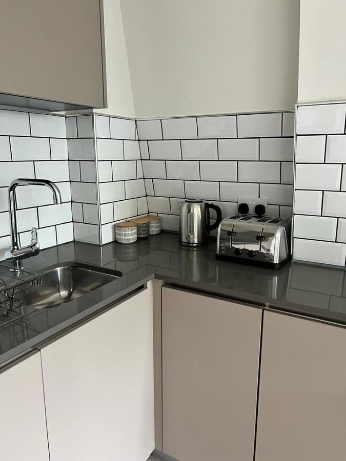 Modern Suite- Bedford City Centre With Free Gym & Parking Eksteriør billede